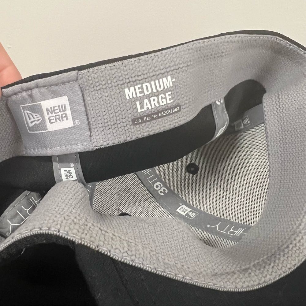 Las Vegas Raiders New Era Hat fitted medium/large black gray bill 39thirty Cap - Picture 6 of 6